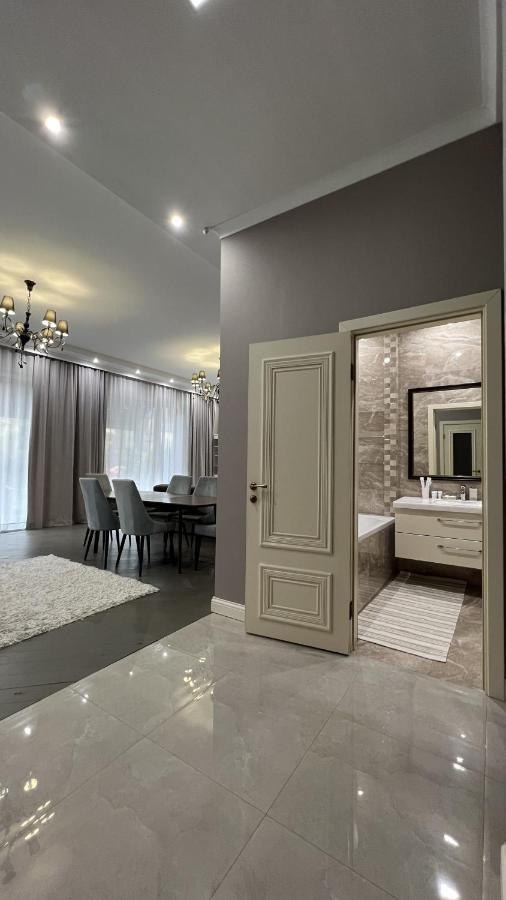 Hotel Manica Esentai City Алматы Экстерьер фото